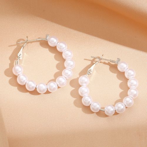 Silver Buckle Pearl Beaded Round Earrings