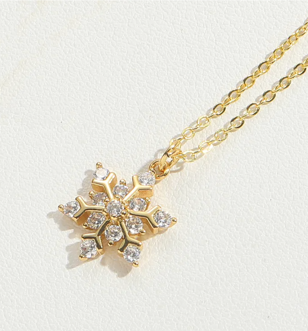 Small Snowflake Simple Style Pendant Necklace