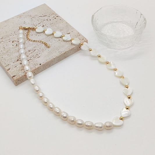 White Geometric Pearl Heart Beaded Necklace